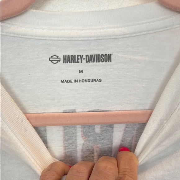 Harley-Davidson White Long Sleeve Tee with Iconic Logo - Picture 2 of 3